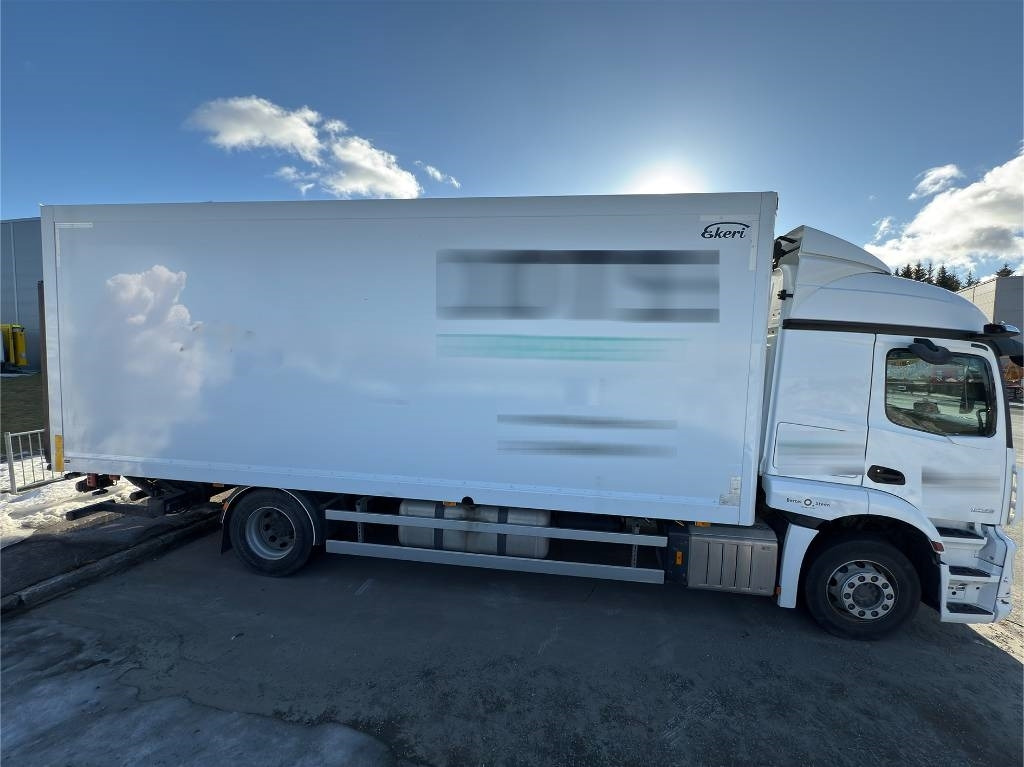 Mercedes-Benz Actros 1833 - Kamion sa zatvorenim sandukom: slika 4 Mercedes-Benz Actros 1833 - Kamion sa zatvorenim sandukom: slika 4