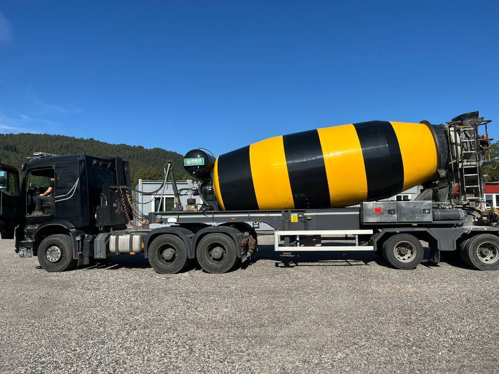 Mercedes-Benz Arocs 6X4 AMT BT 220 semi-trailer concrete mixer - Tegljač, Poluprikolica mikser: slika 1 Mercedes-Benz Arocs 6X4 AMT BT 220 semi-trailer concrete mixer - Tegljač, Poluprikolica mikser: slika 1