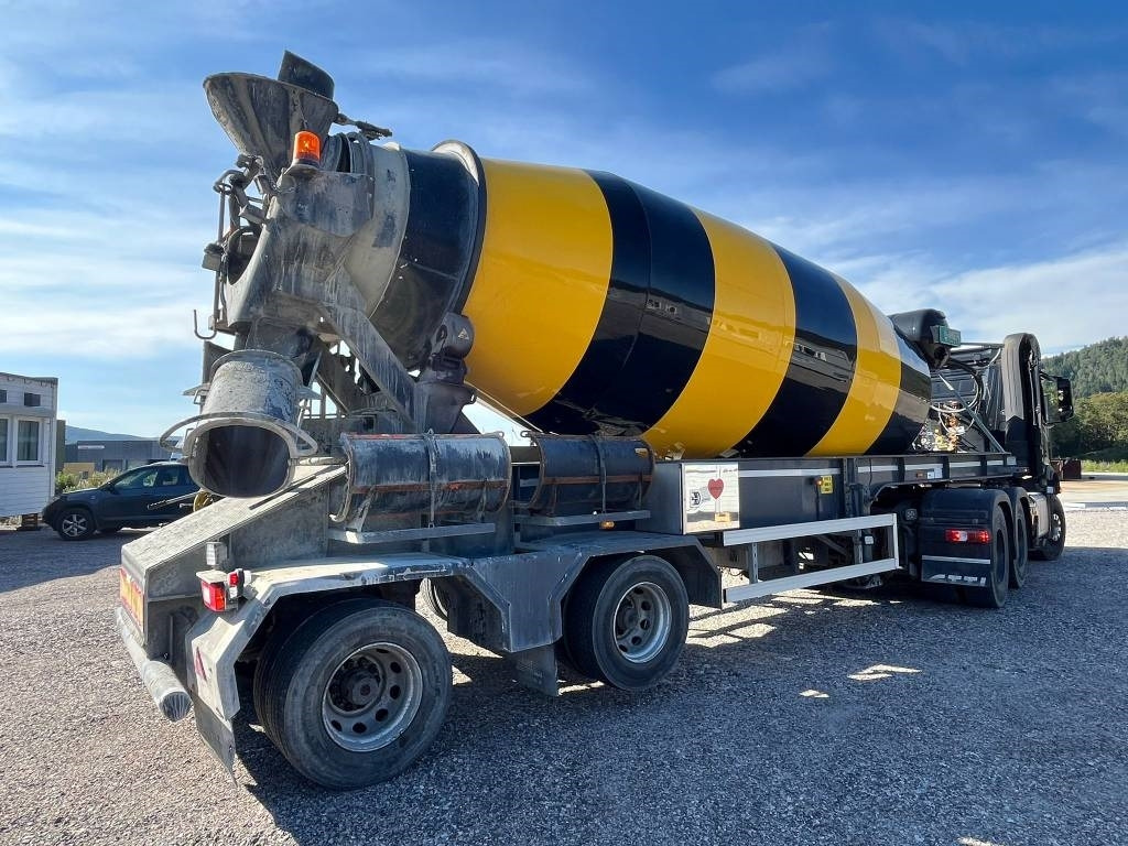 Mercedes-Benz Arocs 6X4 AMT BT 220 semi-trailer concrete mixer - Tegljač, Poluprikolica mikser: slika 2 Mercedes-Benz Arocs 6X4 AMT BT 220 semi-trailer concrete mixer - Tegljač, Poluprikolica mikser: slika 2