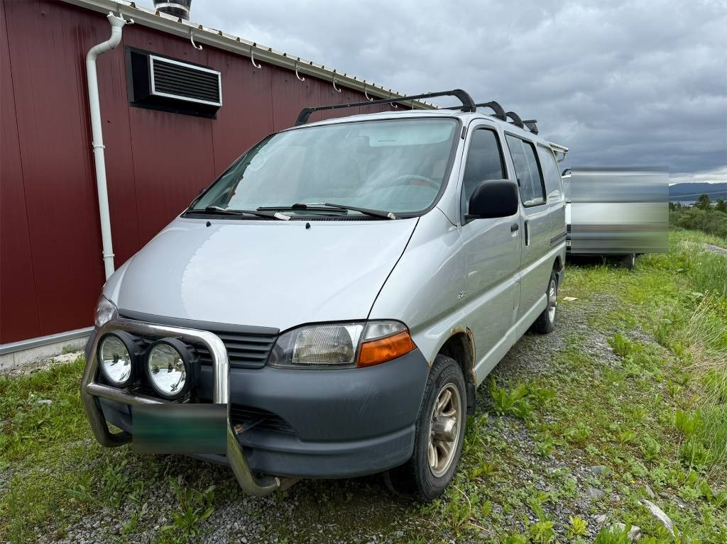 Toyota Hiace 4x4 - Mali kombi: slika 4 Toyota Hiace 4x4 - Mali kombi: slika 4