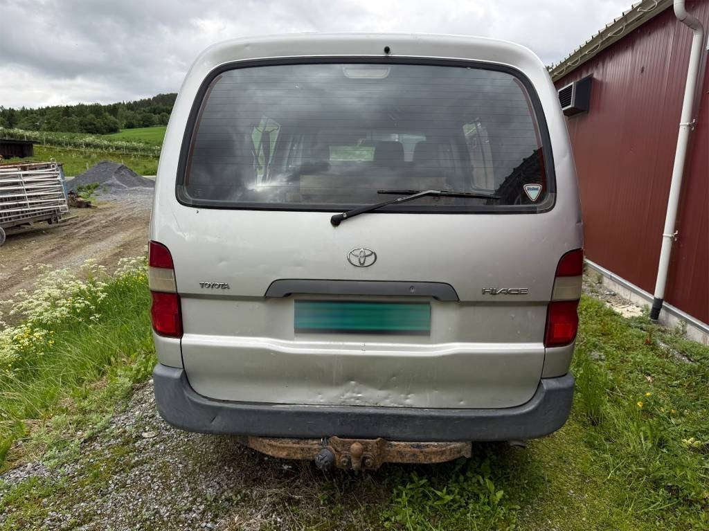 Mali kombi Toyota Hiace 4x4: slika 6