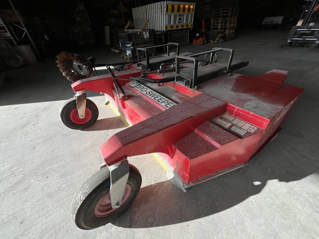 Westbjorn Hydro-Sweeper 2000 SSH - Metle: slika 1 Westbjorn Hydro-Sweeper 2000 SSH - Metle: slika 1