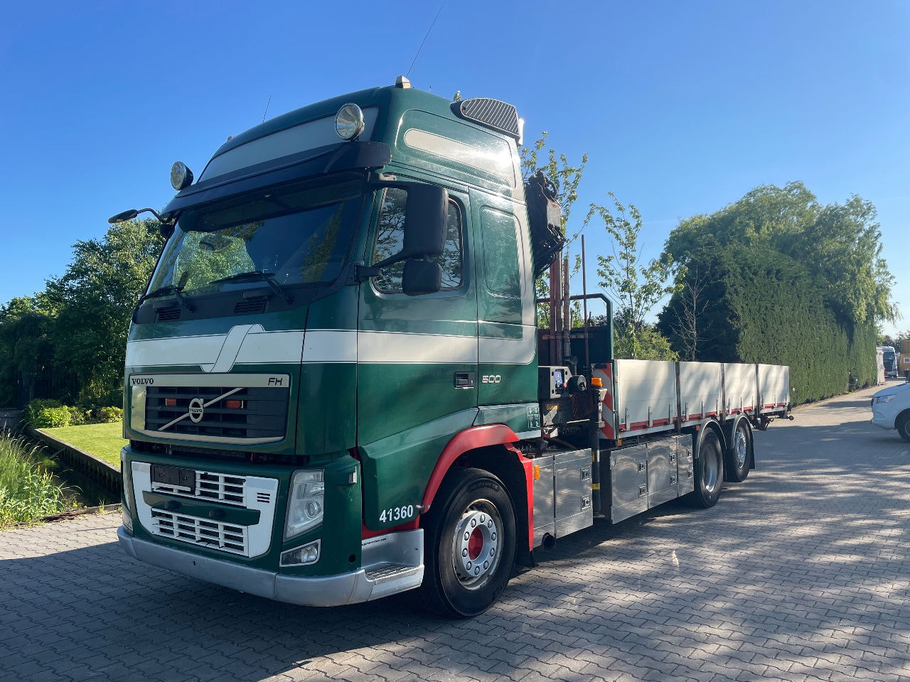 Volvo FH 13.500 HMF 2420 K5 crane, winch, and extendable deck - Kamion sa dizalicom: slika 3 Volvo FH 13.500 HMF 2420 K5 crane, winch, and extendable deck - Kamion sa dizalicom: slika 3