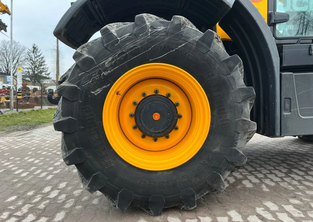 JCB FASTRAC 4220 | 220 KM | 2020 ROK | MAŁO GODZIN | BARDZO DOBRY STAN - Traktor: slika 2 JCB FASTRAC 4220 | 220 KM | 2020 ROK | MAŁO GODZIN | BARDZO DOBRY STAN - Traktor: slika 2