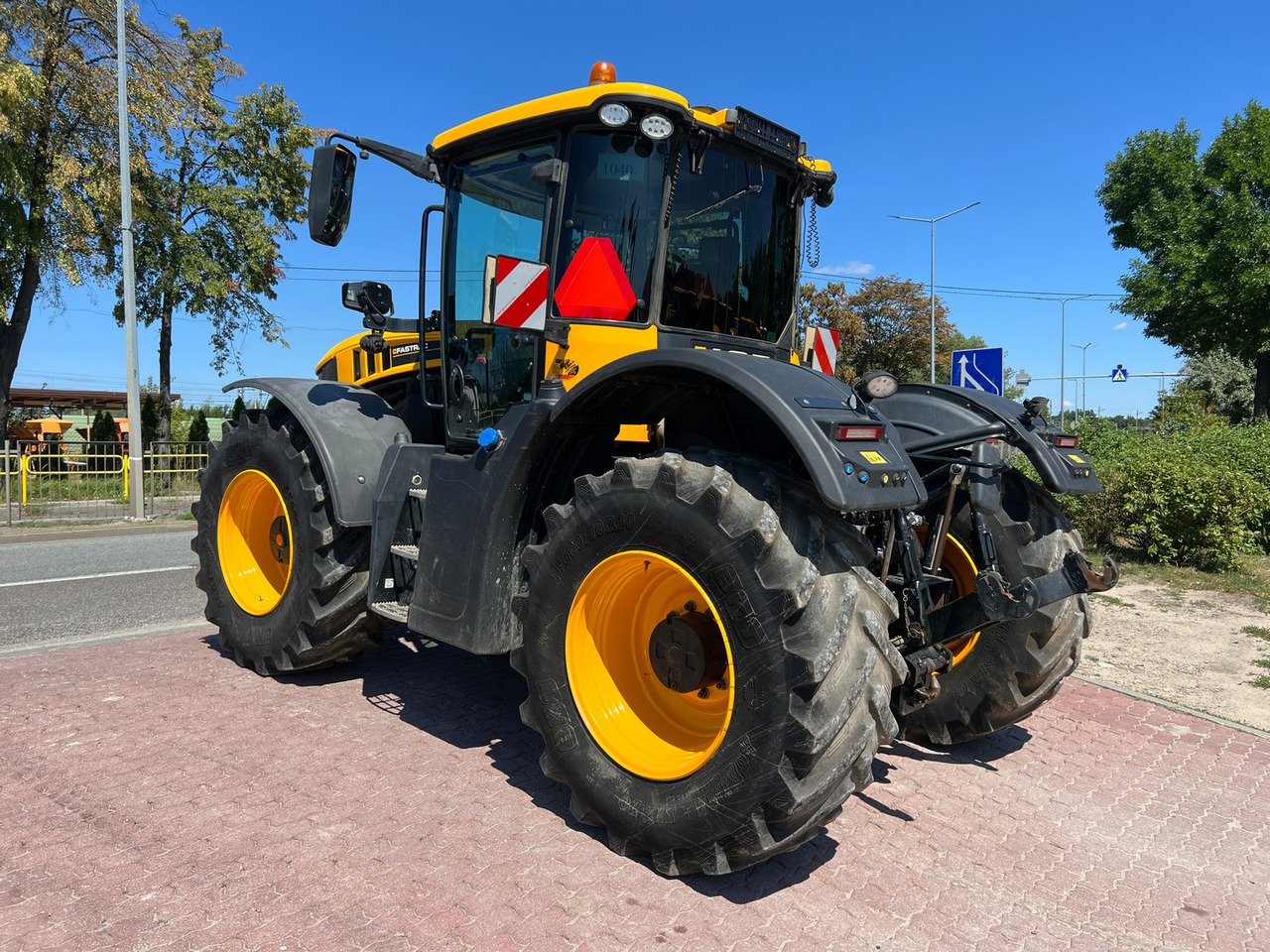 JCB Fastrac 4220 - Traktor: slika 3 JCB Fastrac 4220 - Traktor: slika 3