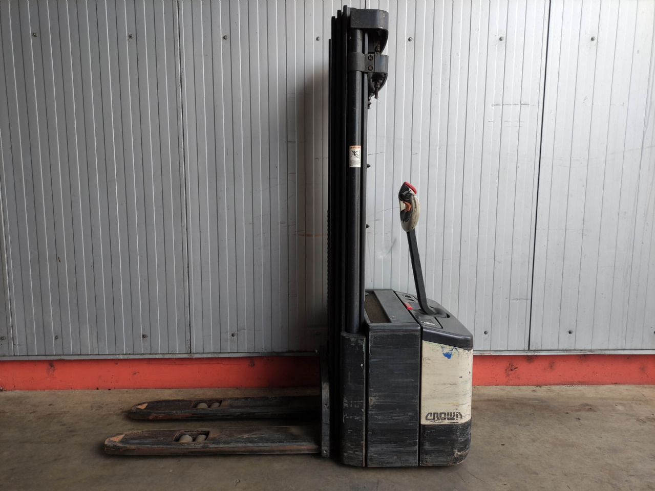 Crown WE 2300-1.6 TT - Slagač: slika 1 Crown WE 2300-1.6 TT - Slagač: slika 1