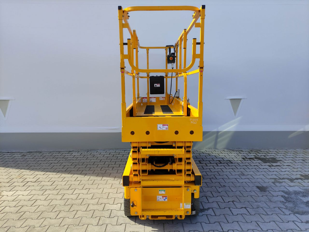 Haulotte Compact 10N - Lift u obliku makaza: slika 4 Haulotte Compact 10N - Lift u obliku makaza: slika 4