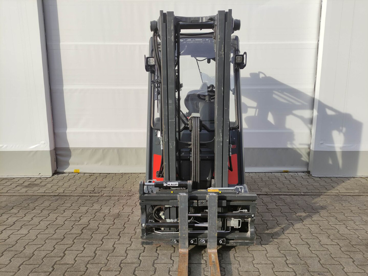 Linde E16PH-02-386 - Električni viljuškar: slika 3 Linde E16PH-02-386 - Električni viljuškar: slika 3