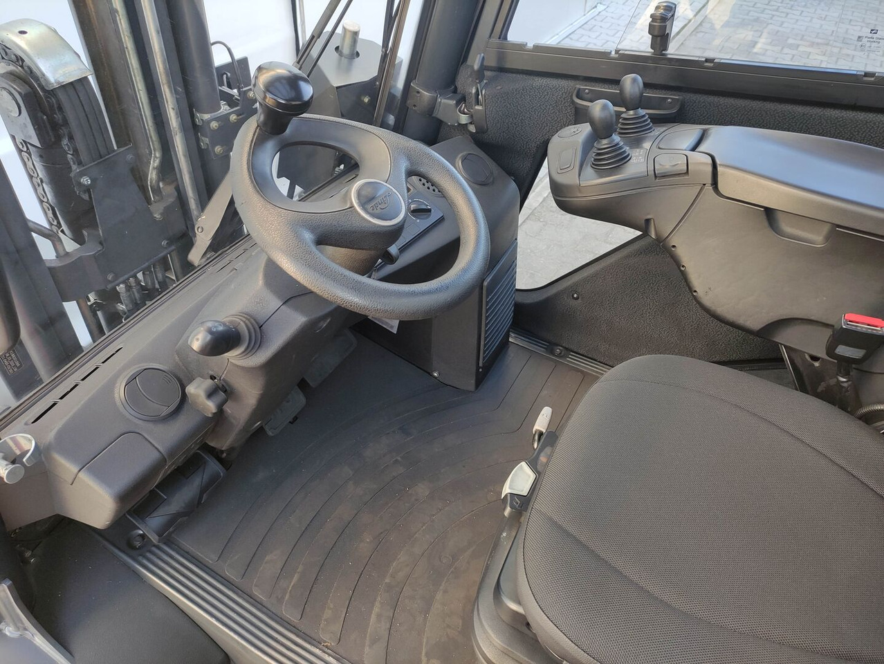 Linde H35D-393-02 EVO / LACK NEU - Dizel viljuškar: slika 5 Linde H35D-393-02 EVO / LACK NEU - Dizel viljuškar: slika 5