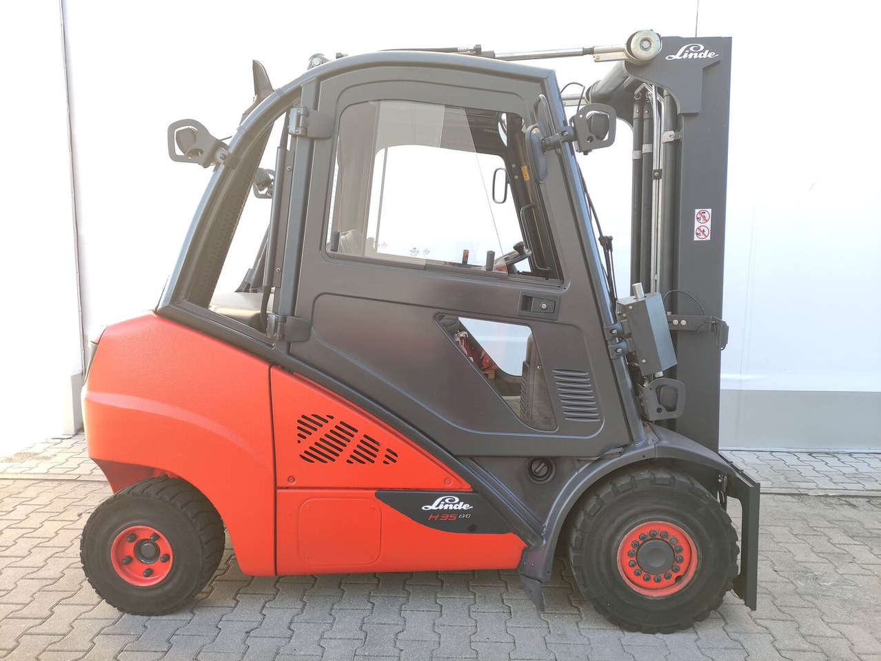 Linde H35D-393-02 EVO / LACK NEU - Dizel viljuškar: slika 2 Linde H35D-393-02 EVO / LACK NEU - Dizel viljuškar: slika 2
