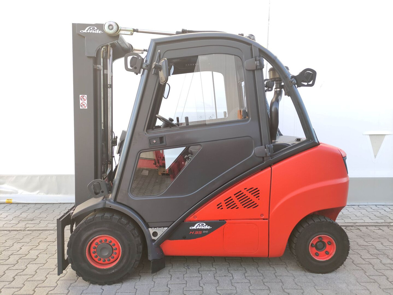 Linde H35D-393-02 EVO / LACK NEU - Dizel viljuškar: slika 1 Linde H35D-393-02 EVO / LACK NEU - Dizel viljuškar: slika 1