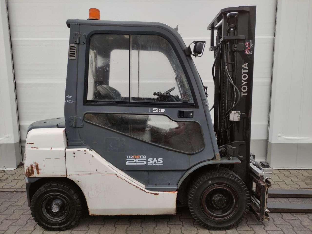 Toyota 02-8FDF25 - Dizel viljuškar: slika 2 Toyota 02-8FDF25 - Dizel viljuškar: slika 2