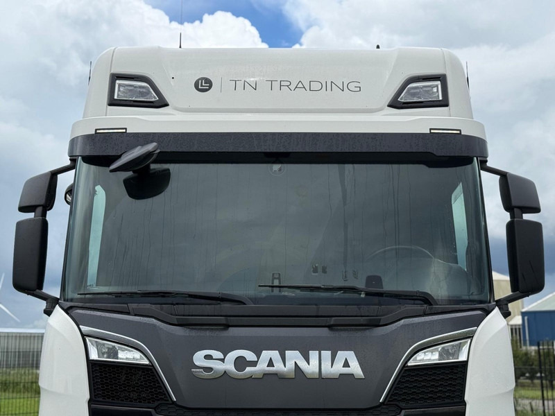 Scania R520A6X2/4NB 6X2/4, LEATHER, RETARDER, 2X TANK, TOP. - Tegljač: slika 5 Scania R520A6X2/4NB 6X2/4, LEATHER, RETARDER, 2X TANK, TOP. - Tegljač: slika 5