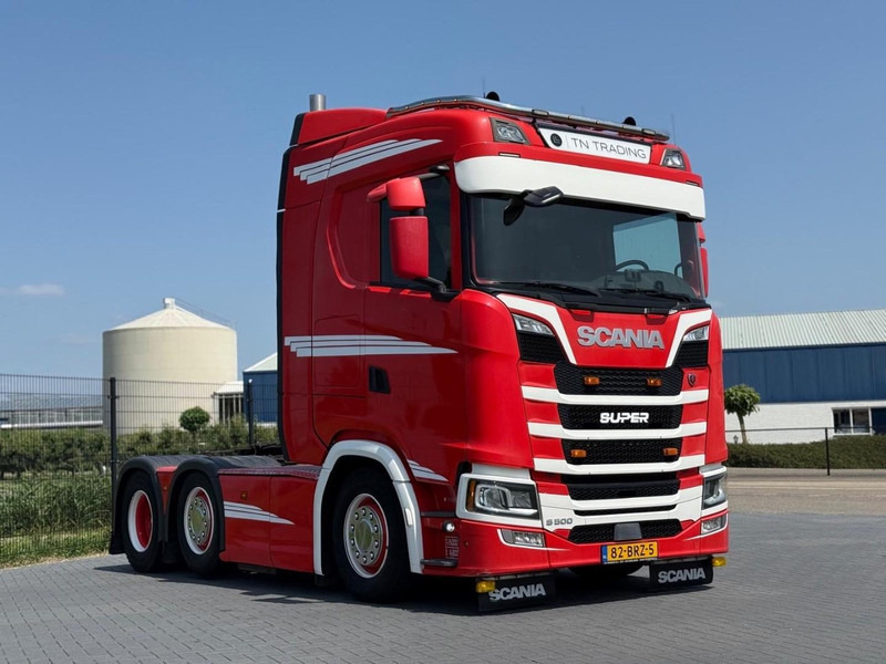 Scania S500 VOLLUCHT, GESTUURD, SHOWTRUCK, LEER. - Tegljač: slika 1 Scania S500 VOLLUCHT, GESTUURD, SHOWTRUCK, LEER. - Tegljač: slika 1