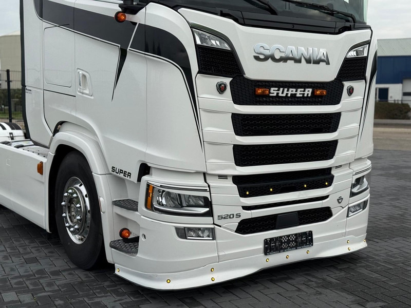 Scania S520 V8 NGS FULL SPOILER, PARK COOLER, FULL AIR, RETARDER, 6 BALLOONS. - Tegljač: slika 4 Scania S520 V8 NGS FULL SPOILER, PARK COOLER, FULL AIR, RETARDER, 6 BALLOONS. - Tegljač: slika 4