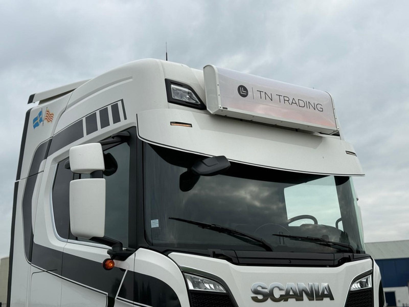 Scania S520 V8 NGS FULL SPOILER, PARK COOLER, FULL AIR, RETARDER, 6 BALLOONS. - Tegljač: slika 2 Scania S520 V8 NGS FULL SPOILER, PARK COOLER, FULL AIR, RETARDER, 6 BALLOONS. - Tegljač: slika 2