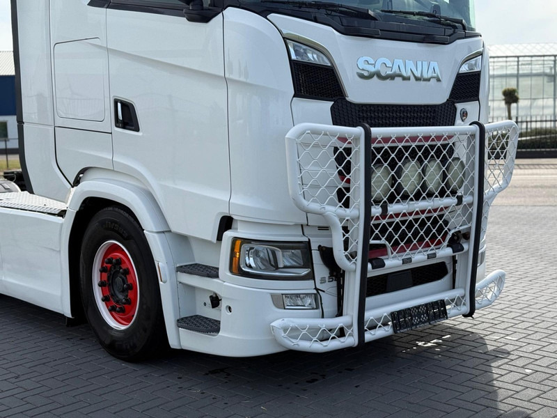 Scania S580 V8 NGS VOLLUCHT, PTO, LEER, RETARDER, TV, 3.15WB, BULLBAR. - Tegljač: slika 3 Scania S580 V8 NGS VOLLUCHT, PTO, LEER, RETARDER, TV, 3.15WB, BULLBAR. - Tegljač: slika 3