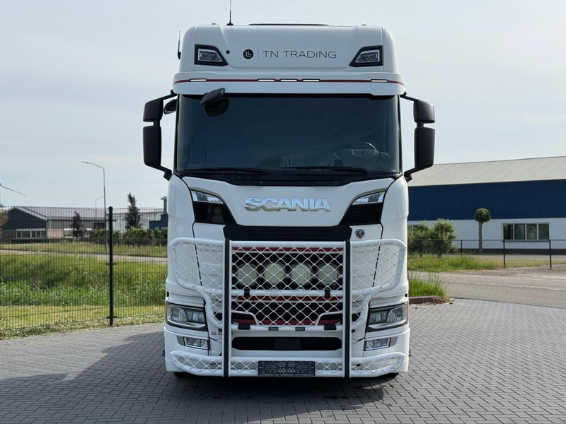 Scania S580 V8 NGS VOLLUCHT, PTO, LEER, RETARDER, TV, 3.15WB, BULLBAR. - Tegljač: slika 4 Scania S580 V8 NGS VOLLUCHT, PTO, LEER, RETARDER, TV, 3.15WB, BULLBAR. - Tegljač: slika 4