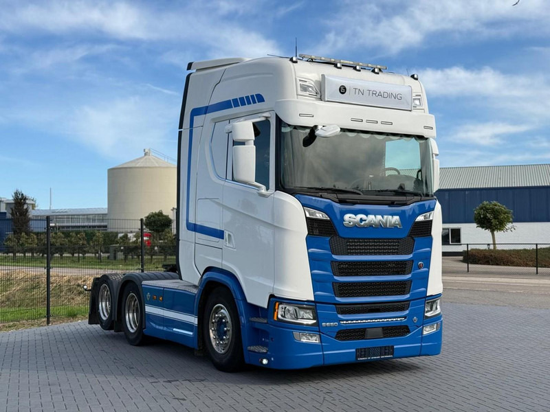 Scania S650 V8 NGS 2.95WB, PTO VOORBEREIDING, VOLLUCHT, KING OF THE ROAD, RETARDER, LEER. - Tegljač: slika 1 Scania S650 V8 NGS 2.95WB, PTO VOORBEREIDING, VOLLUCHT, KING OF THE ROAD, RETARDER, LEER. - Tegljač: slika 1