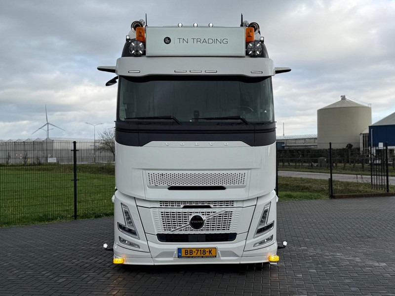 Volvo FH 13.460XL NEW, FULL AIR, ALCOA, HYDRAULIC, XL, SHOW, FULL. - Tegljač: slika 3 Volvo FH 13.460XL NEW, FULL AIR, ALCOA, HYDRAULIC, XL, SHOW, FULL. - Tegljač: slika 3