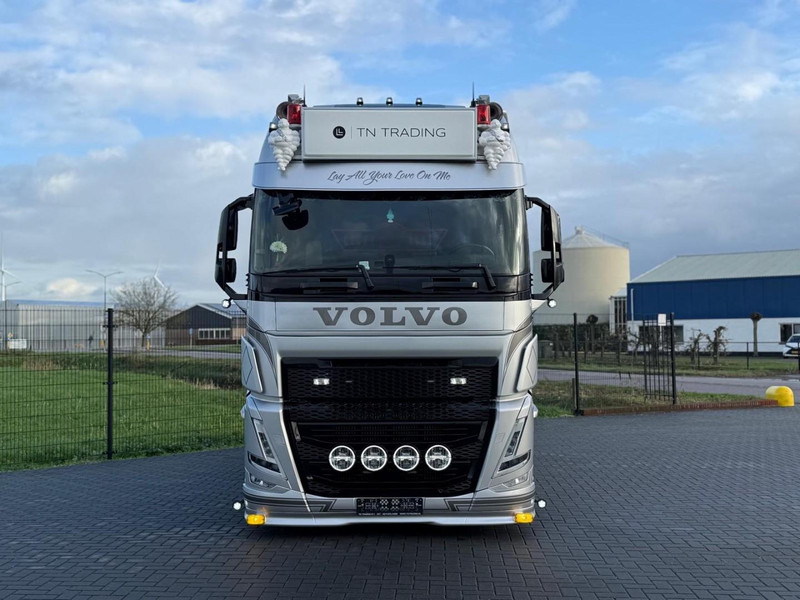 Volvo FH 13.460XL SHOW, ALCOA, INTERIEUR, ALS NIEUW, PUSHER, TOP. - Tegljač: slika 3 Volvo FH 13.460XL SHOW, ALCOA, INTERIEUR, ALS NIEUW, PUSHER, TOP. - Tegljač: slika 3