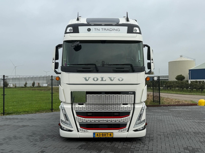Volvo FH 13.460XL Turbocompound, leer, vollucht, 2 tanks, dubbel glas, vol spoiler. - Tegljač: slika 3 Volvo FH 13.460XL Turbocompound, leer, vollucht, 2 tanks, dubbel glas, vol spoiler. - Tegljač: slika 3