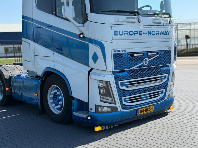 Volvo FH 16.750 FULL AIR, LEATHER, SHOW, TOP CONDITION, XL CABINE. - Tegljač: slika 5 Volvo FH 16.750 FULL AIR, LEATHER, SHOW, TOP CONDITION, XL CABINE. - Tegljač: slika 5