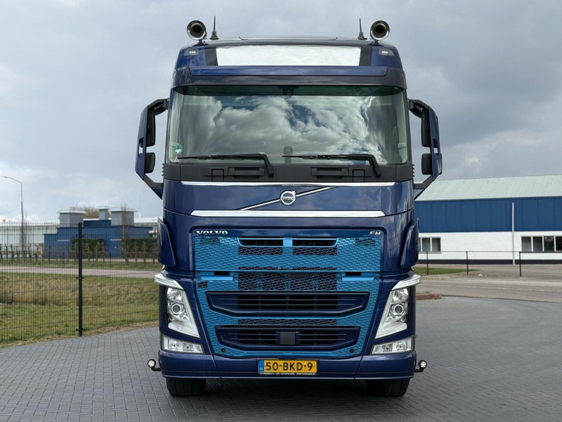 Volvo FH 13.500 DYNAMIC STEERING, DUAL CLUTCH, ACC, 3X CAMERA, ACC. - Kamion za prevoz kontejnera/ Kamion sa promenjivim sandukom: slika 3 Volvo FH 13.500 DYNAMIC STEERING, DUAL CLUTCH, ACC, 3X CAMERA, ACC. - Kamion za prevoz kontejnera/ Kamion sa promenjivim sandukom: slika 3