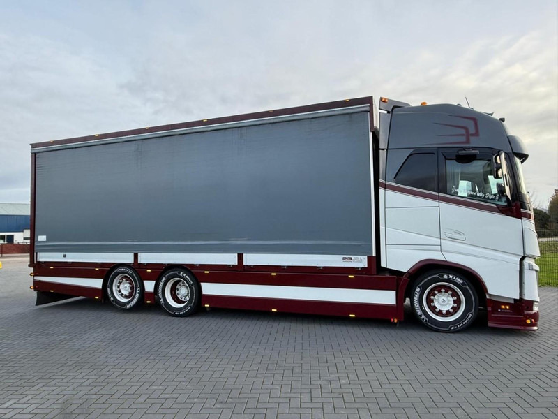 Volvo FH 13.500XL SHOW TRUCK, SPECIAL INTERIOR, TOP STAAT, VOLLUCHT, LAGE KM. - Kamion sa zatvorenim sandukom: slika 4 Volvo FH 13.500XL SHOW TRUCK, SPECIAL INTERIOR, TOP STAAT, VOLLUCHT, LAGE KM. - Kamion sa zatvorenim sandukom: slika 4