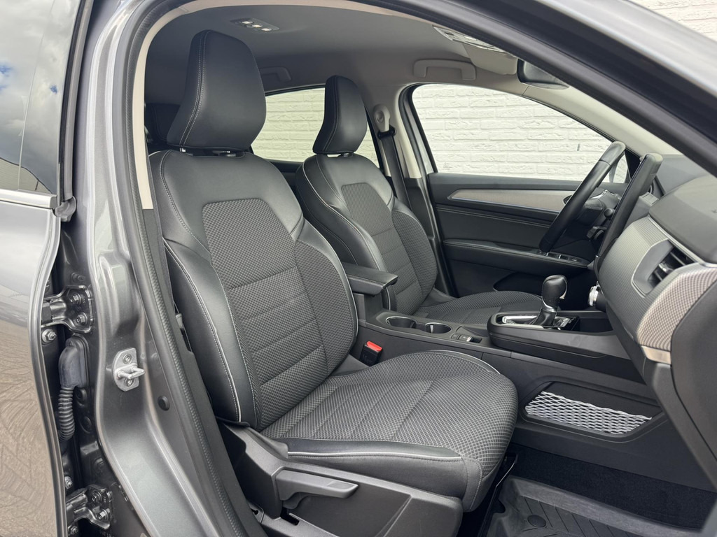 SUV Renault Arkana-1.6 E-Tech Hybrid 145 Intens Camera Clima Navigatie Carplay Adaptieve cruise Lane assist: slika 16 SUV Renault Arkana-1.6 E-Tech Hybrid 145 Intens Camera Clima Navigatie Carplay Adaptieve cruise Lane assist: slika 16