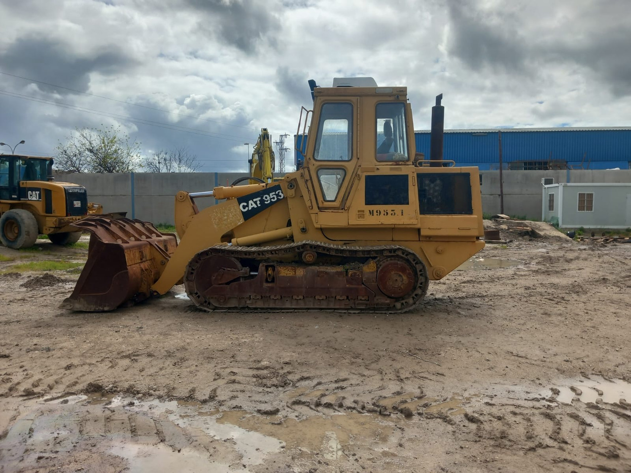 CATERPILLAR 953 - Građevinska mašina: slika 4 CATERPILLAR 953 - Građevinska mašina: slika 4