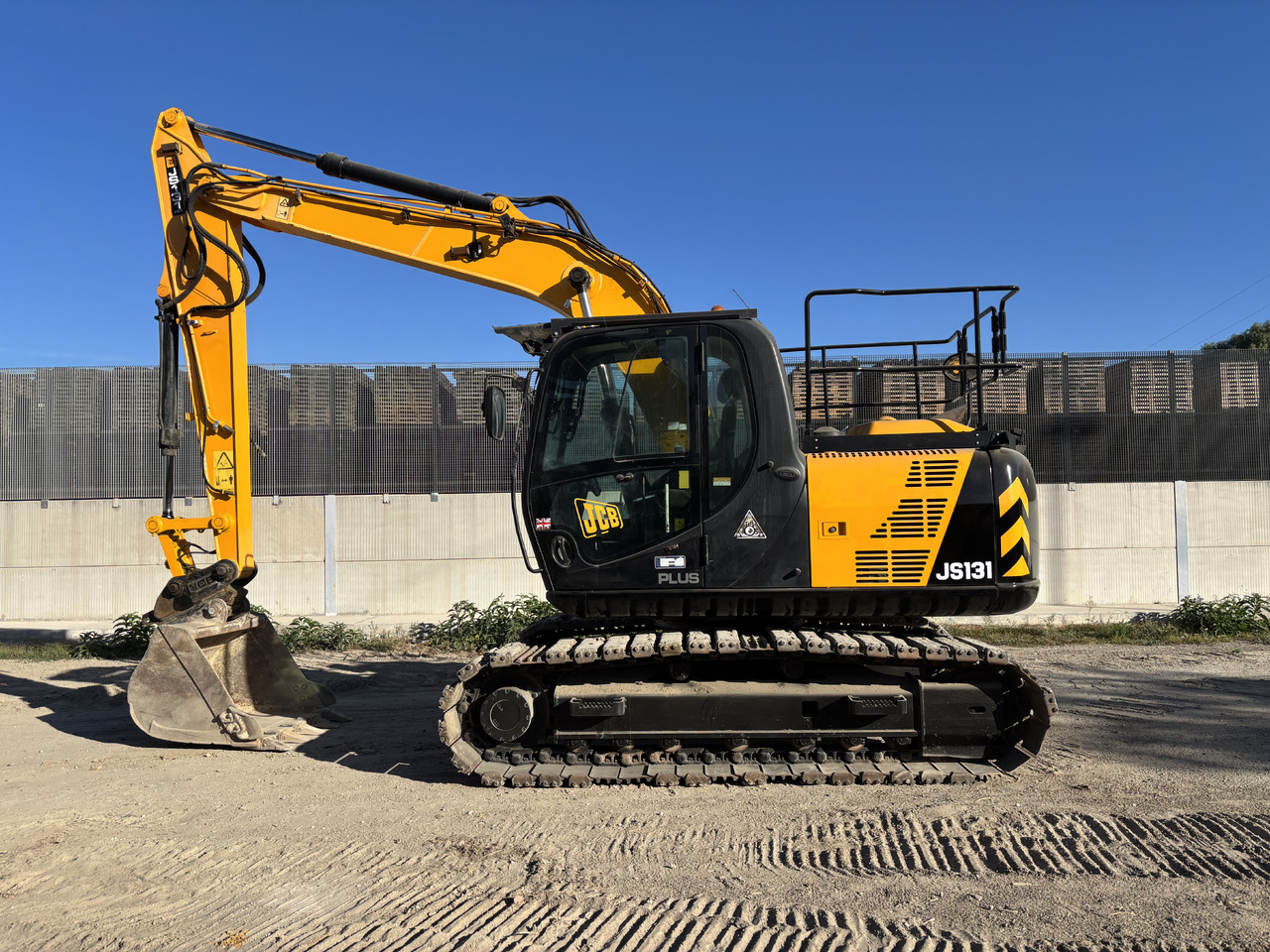 JCB JS131LC - Bager guseničar: slika 2 JCB JS131LC - Bager guseničar: slika 2