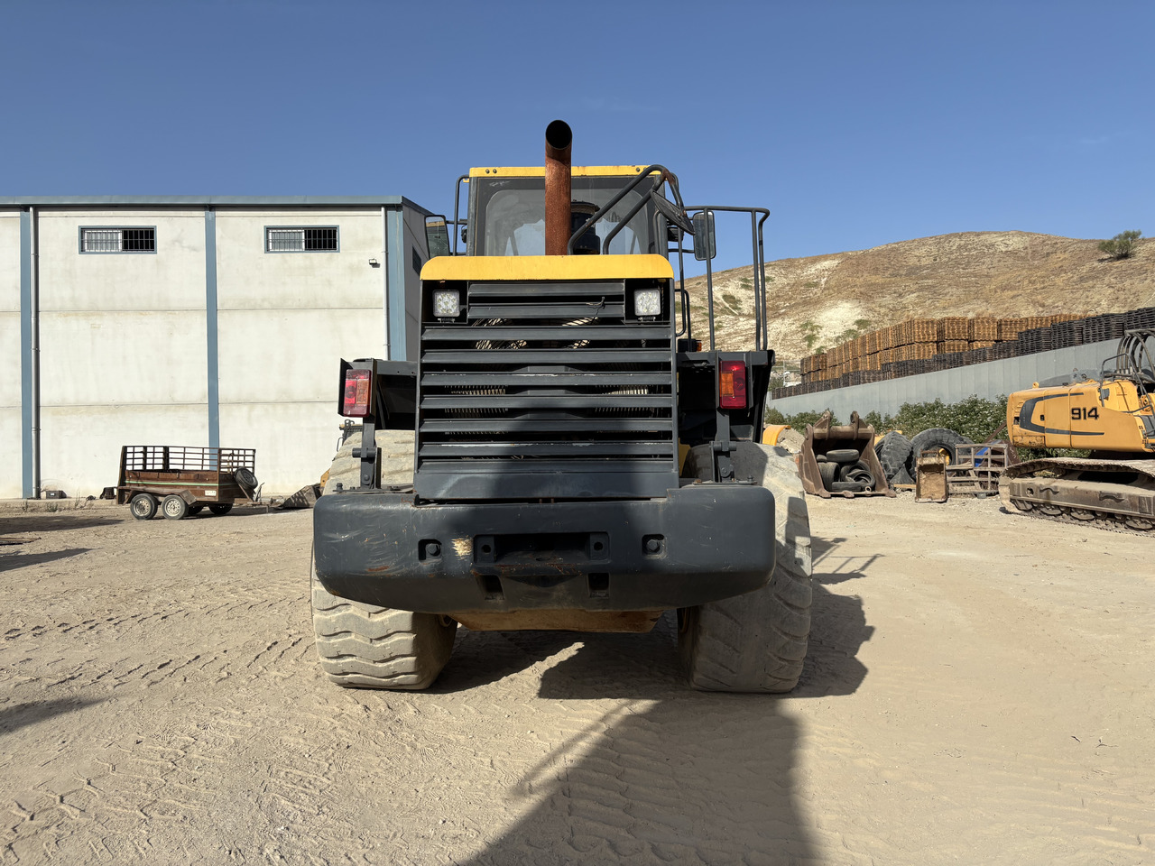 KOMATSU WA380-6 - Utovarivač: slika 4 KOMATSU WA380-6 - Utovarivač: slika 4