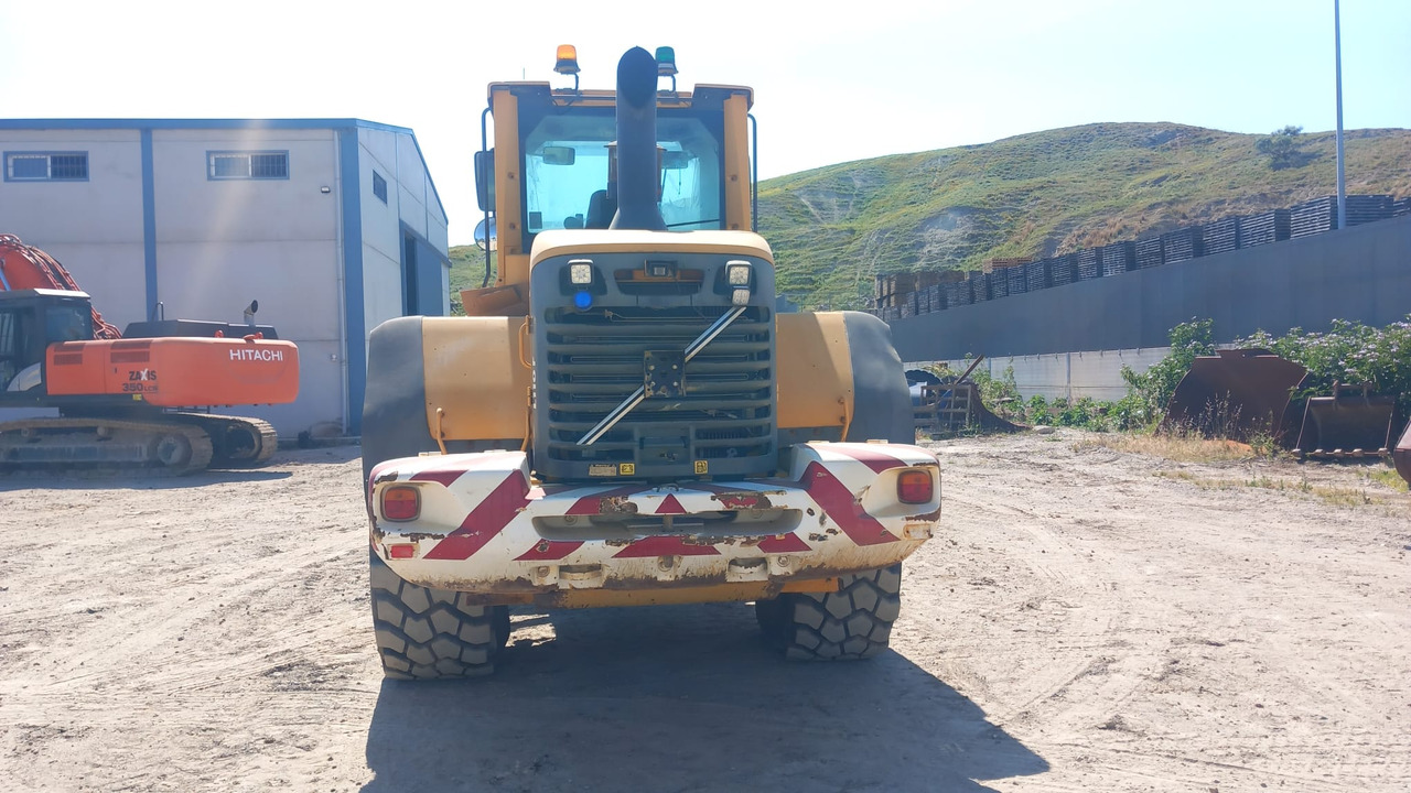 Volvo L110F - Utovarivač točkaš: slika 4 Volvo L110F - Utovarivač točkaš: slika 4