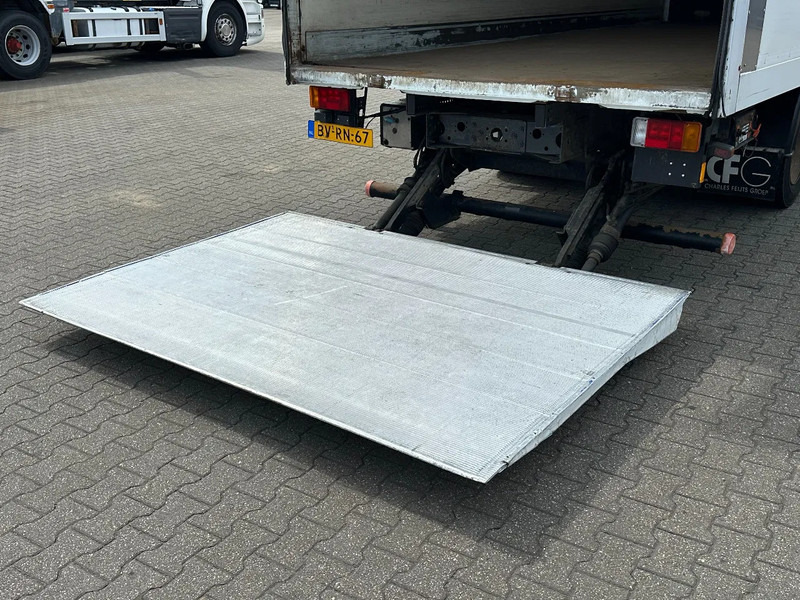 Iveco EuroCargo 180 Closed Box Saxas 12T / Lift / Euro 5 / Smart Tacho - Kamion sa zatvorenim sandukom: slika 5 Iveco EuroCargo 180 Closed Box Saxas 12T / Lift / Euro 5 / Smart Tacho - Kamion sa zatvorenim sandukom: slika 5
