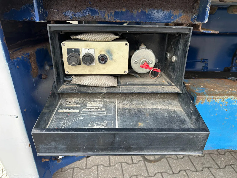 Scania 82M 4X2 Full Steel - Closed Iso Box / Manual *NL-Truck* - Kamion sa zatvorenim sandukom: slika 5 Scania 82M 4X2 Full Steel - Closed Iso Box / Manual *NL-Truck* - Kamion sa zatvorenim sandukom: slika 5
