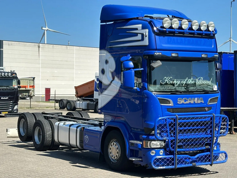 Scania R580 V8 6X2 Chassis WB 4.70mtr Retarder Topline Euro 6 - Kamion sa golom šasijom i zatvorenom kabinom: slika 2 Scania R580 V8 6X2 Chassis WB 4.70mtr Retarder Topline Euro 6 - Kamion sa golom šasijom i zatvorenom kabinom: slika 2