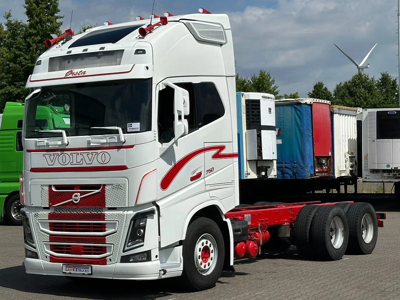 Volvo FH 16.750 6x4 Globe XL Chassis Retarder 4.30 Wb Full Air - Kamion sa golom šasijom i zatvorenom kabinom: slika 1 Volvo FH 16.750 6x4 Globe XL Chassis Retarder 4.30 Wb Full Air - Kamion sa golom šasijom i zatvorenom kabinom: slika 1