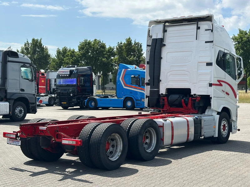 Volvo FH 16.750 6x4 Globe XL Chassis Retarder 4.30 Wb Full Air - Kamion sa golom šasijom i zatvorenom kabinom: slika 3 Volvo FH 16.750 6x4 Globe XL Chassis Retarder 4.30 Wb Full Air - Kamion sa golom šasijom i zatvorenom kabinom: slika 3
