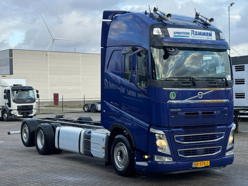 Volvo FH 460 6x2 Globetrotter XL WB 4.90mtr - Kamion sa golom šasijom i zatvorenom kabinom: slika 2 Volvo FH 460 6x2 Globetrotter XL WB 4.90mtr - Kamion sa golom šasijom i zatvorenom kabinom: slika 2