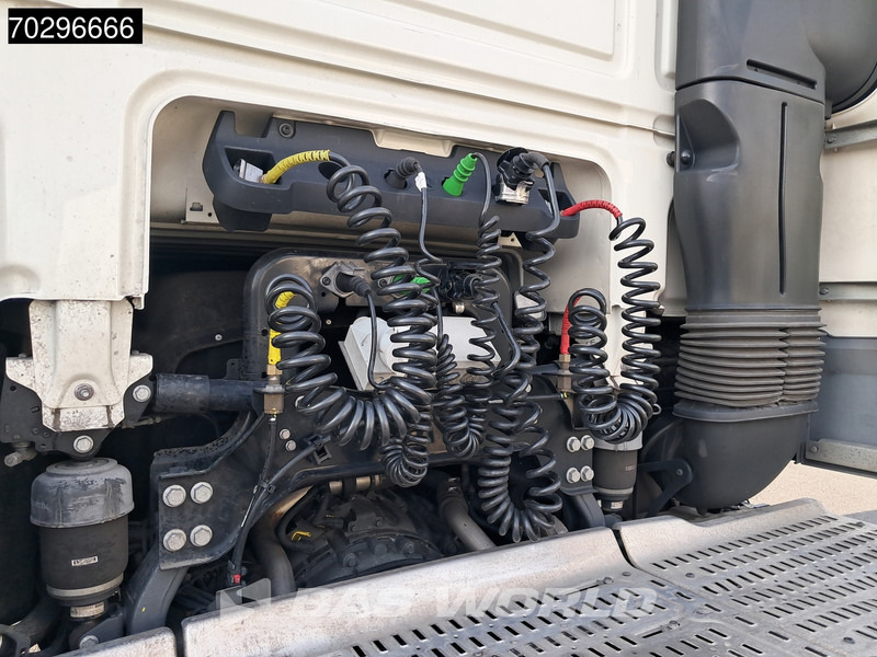 DAF XF 480 4X2 SSC Retarder 2xTanks ACC LED Standklima Euro 6 - Tegljač: slika 3 DAF XF 480 4X2 SSC Retarder 2xTanks ACC LED Standklima Euro 6 - Tegljač: slika 3