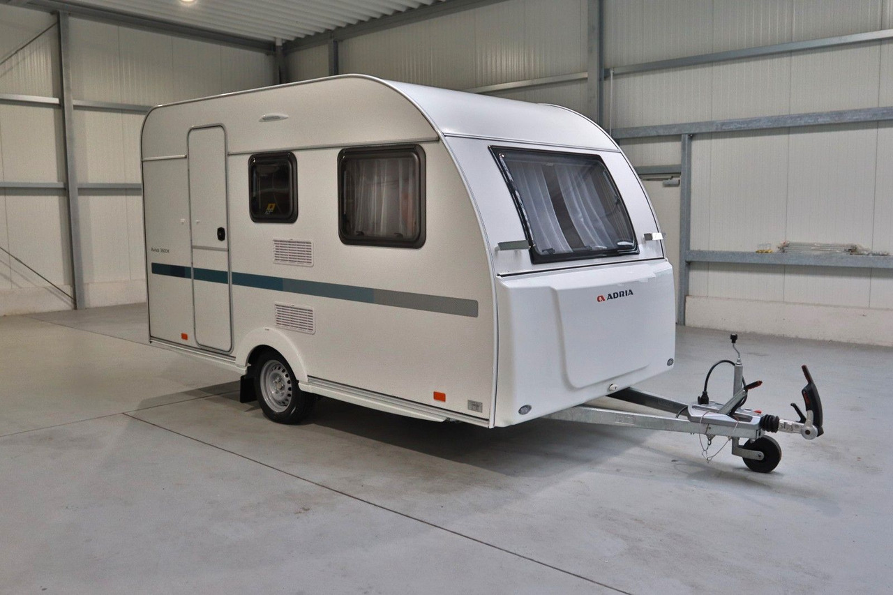 Adria Aviva 360 DK /1.Hand/Top-Fahrzeug/Etagenbetten Adria Aviva 360 DK /1.Hand/Top-Fahrzeug/Etagenbetten - Kamp prikolica: slika 2 Adria Aviva 360 DK /1.Hand/Top-Fahrzeug/Etagenbetten Adria Aviva 360 DK /1.Hand/Top-Fahrzeug/Etagenbetten - Kamp prikolica: slika 2