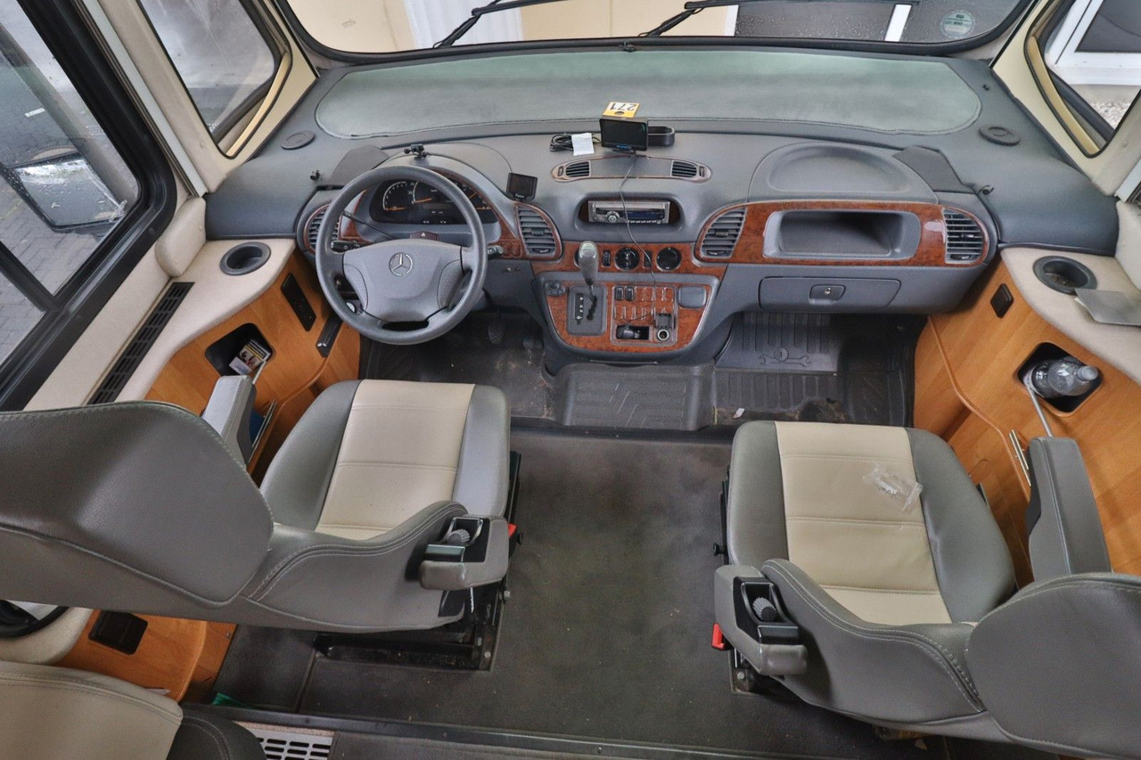 Concorde Charisma I 880 F/Automatik/Festbett/Klima/Solar Concorde Charisma I 880 F/Automatik/Festbett/Klima/Solar - Integrisani kamper: slika 5 Concorde Charisma I 880 F/Automatik/Festbett/Klima/Solar Concorde Charisma I 880 F/Automatik/Festbett/Klima/Solar - Integrisani kamper: slika 5