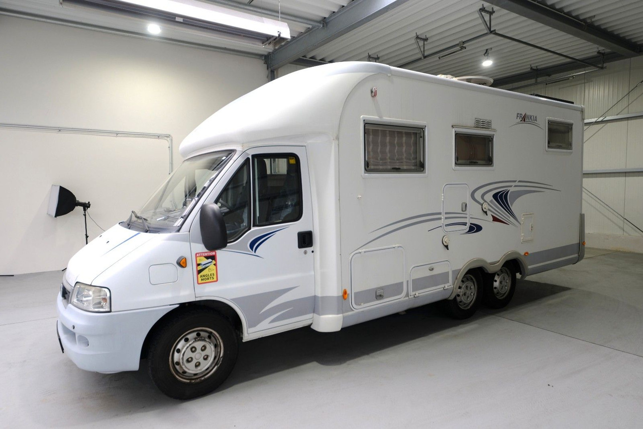 Frankia T 730 BD Comfort Class/Automatik/Festbett/Klima - Poluintegrisani kamper: slika 3 Frankia T 730 BD Comfort Class/Automatik/Festbett/Klima - Poluintegrisani kamper: slika 3