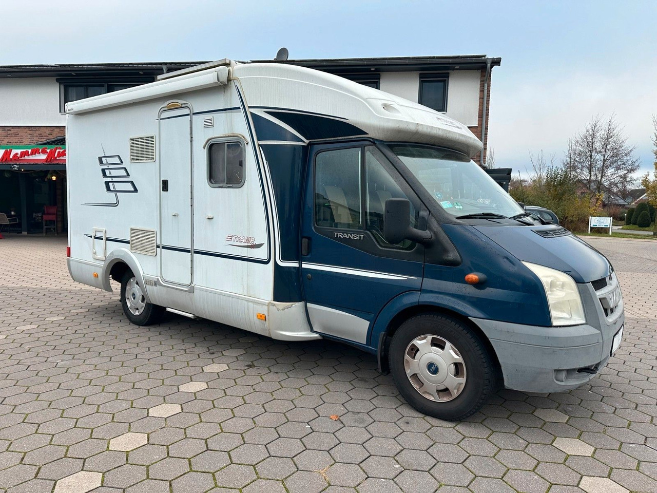HYMER / ERIBA / HYMERCAR TRAMP T 572 CL/Festbett/Klima/Markise HYMER / ERIBA / HYMERCAR TRAMP T 572 CL/Festbett/Klima/Markise - Poluintegrisani kamper: slika 2 HYMER / ERIBA / HYMERCAR TRAMP T 572 CL/Festbett/Klima/Markise HYMER / ERIBA / HYMERCAR TRAMP T 572 CL/Festbett/Klima/Markise - Poluintegrisani kamper: slika 2