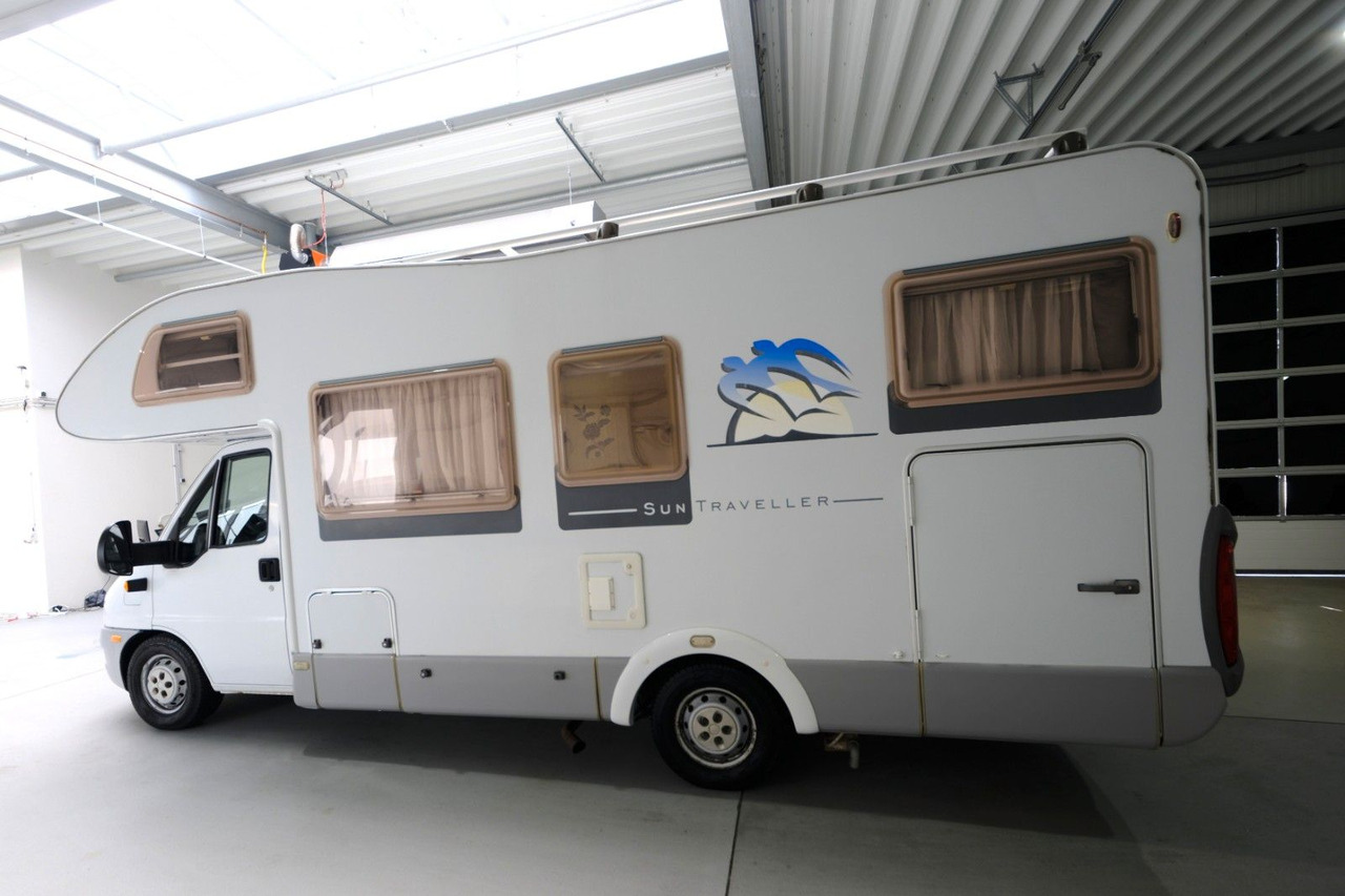Knaus Sun Traveller 658 LG/Festbett/ DPF Grün/Garage - Alkoven kamper: slika 3 Knaus Sun Traveller 658 LG/Festbett/ DPF Grün/Garage - Alkoven kamper: slika 3