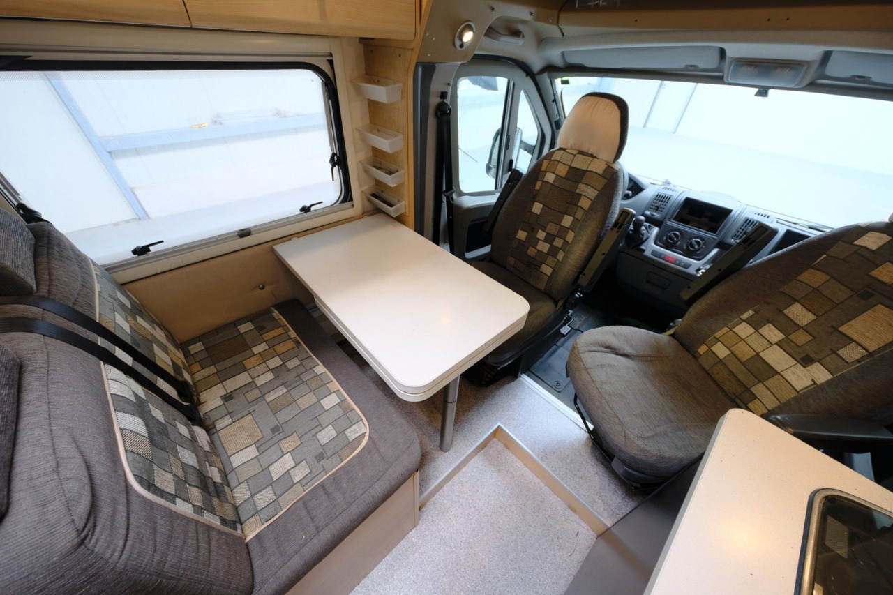 Poluintegrisani kamper Knaus Van TI 600 ME/Einzelbetten/Garage/Klima/Solar: slika 8