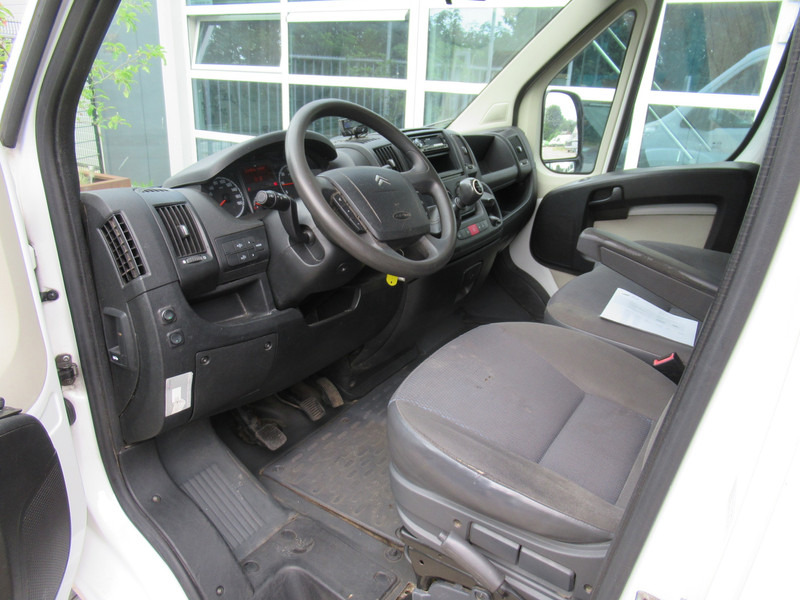 Interior photo 1: Kamion sa golom šasijom i zatvorenom kabinom, Dostavno vozilo sa duplom kabinom Citroën Jumper 35 2.2HDi 96KW L3 DOKA Dubbelcabine Chassis