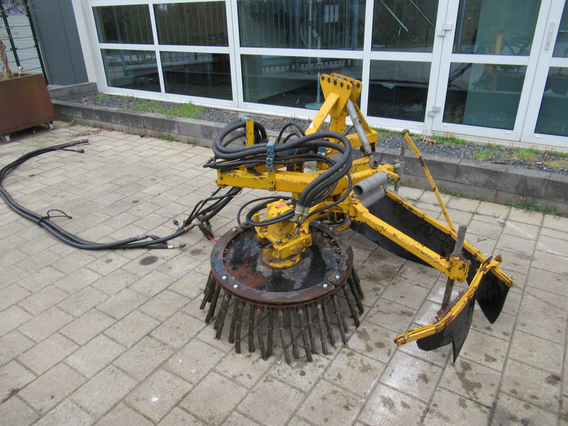 HWH RH-25315 Onkruidborstel Zwaar + HYDRO unit - Autočistilica: slika 2 HWH RH-25315 Onkruidborstel Zwaar + HYDRO unit - Autočistilica: slika 2