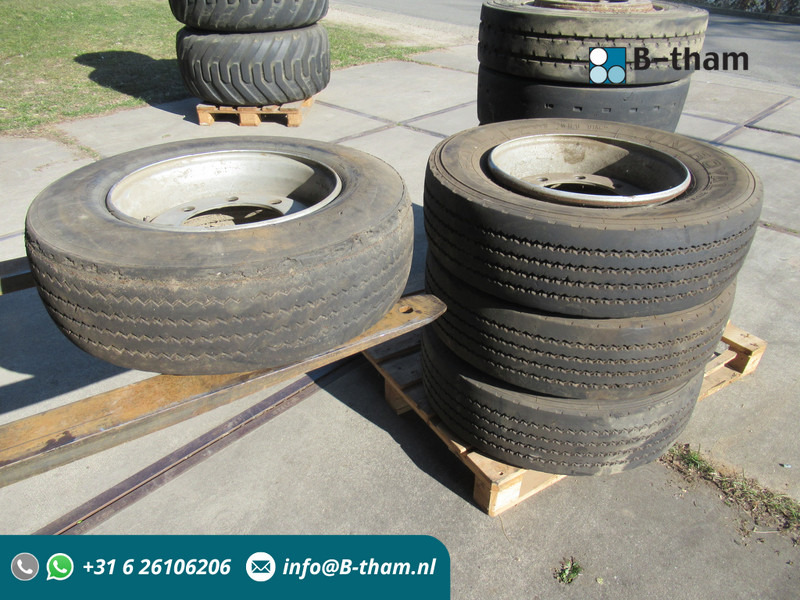 MEFRO 4 x Velg 17.5x6.75 + band Veldhuizen - Kompletan točak za Kamion: slika 1 MEFRO 4 x Velg 17.5x6.75 + band Veldhuizen - Kompletan točak za Kamion: slika 1